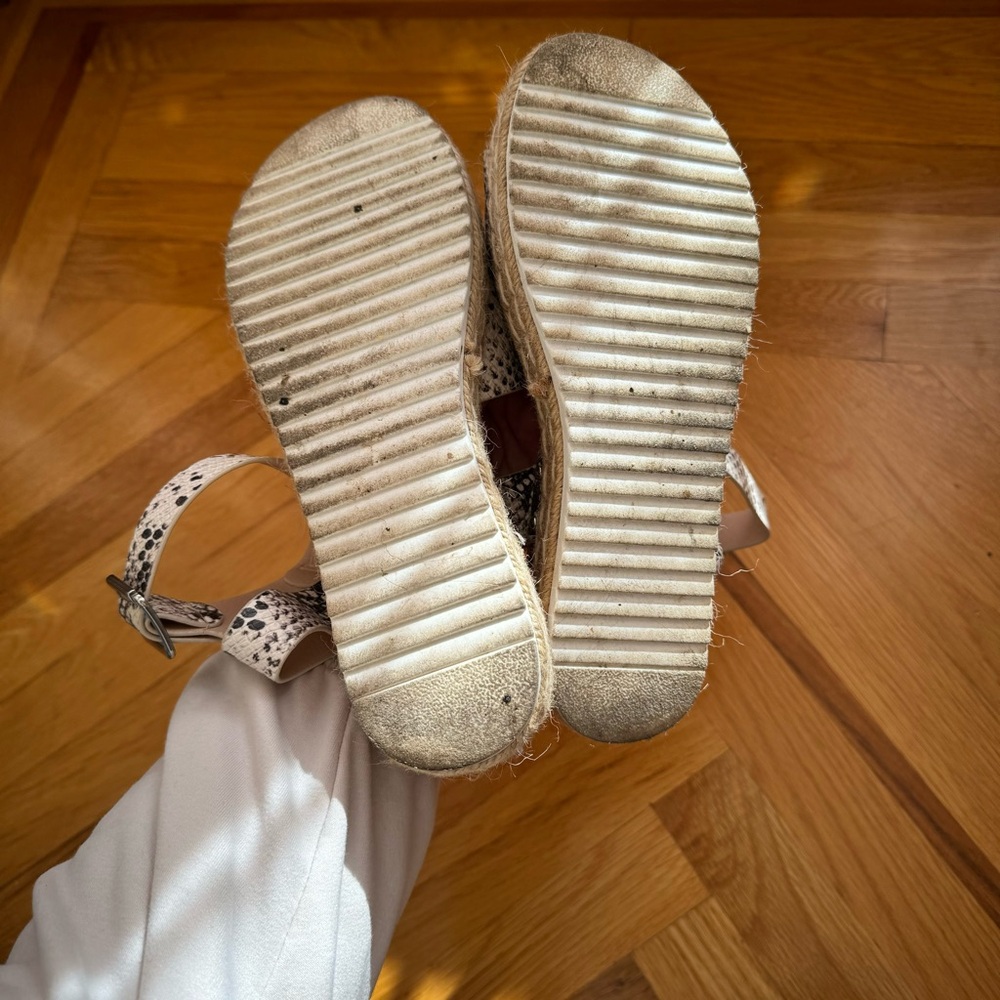 Snake Print Platform Sandals - Picture 6 of 7